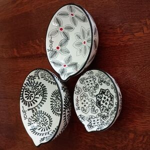 Signature Housewares Stoneware Nesting Measuring Cup Set b550